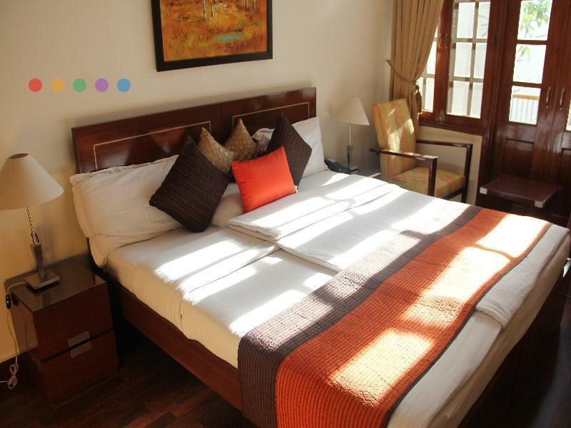 Ahuja Residency Golf Links Hotel New Delhi Buitenkant foto