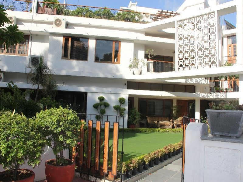Ahuja Residency Golf Links Hotel New Delhi Buitenkant foto