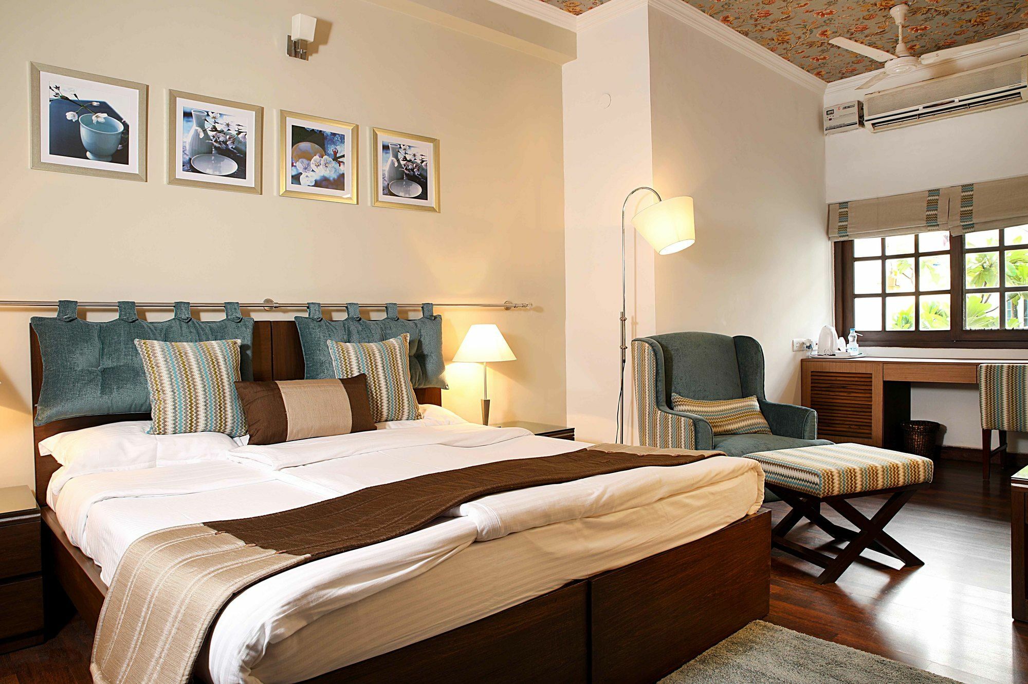 Ahuja Residency Golf Links Hotel New Delhi Buitenkant foto